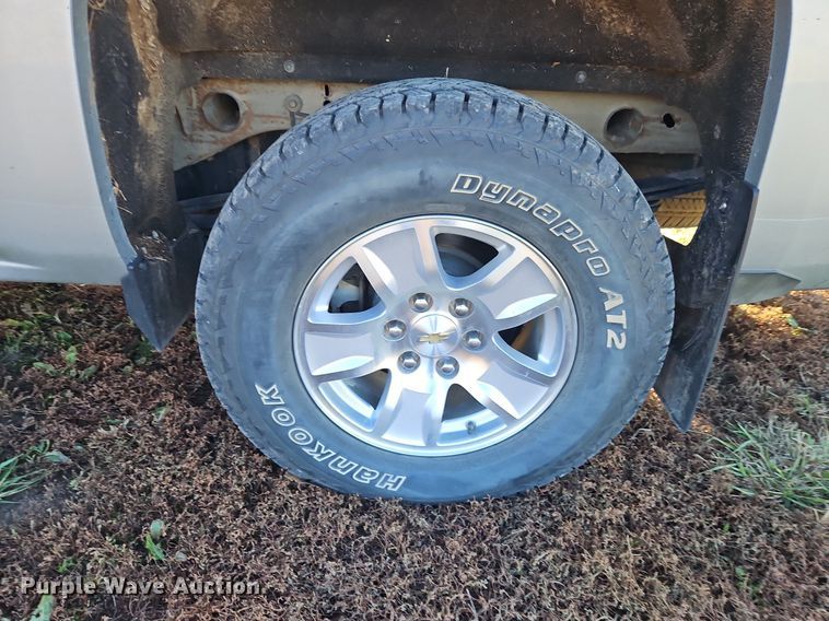 image for item LB9591 2017 Chevrolet Silverado 1500 LT  Crew Cab pickup truck