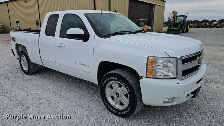 image for item LB9594 2010 Chevrolet Silverado 1500 Z71  pickup truck