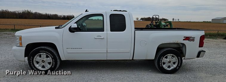 image for item LB9594 2010 Chevrolet Silverado 1500 Z71  pickup truck