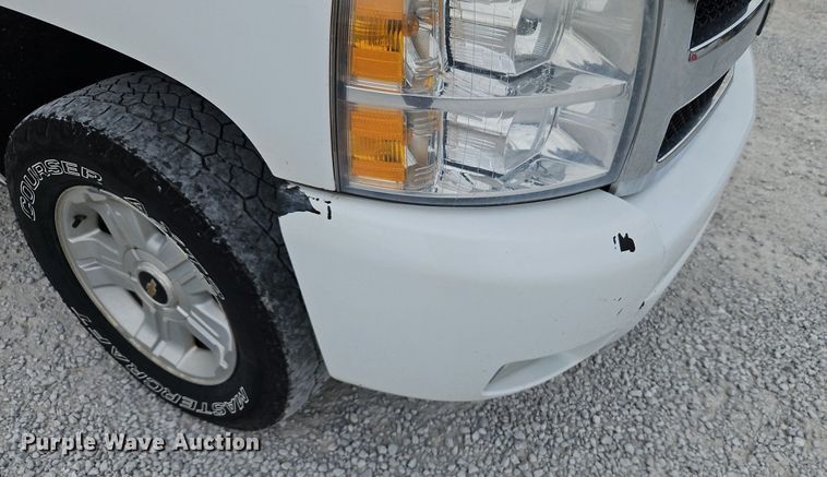 image for item LB9594 2010 Chevrolet Silverado 1500 Z71  pickup truck