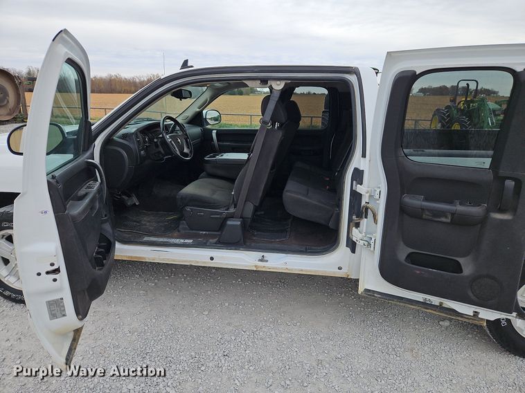 image for item LB9594 2010 Chevrolet Silverado 1500 Z71  pickup truck