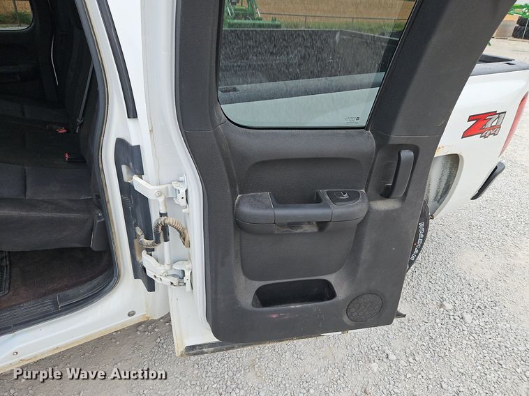 image for item LB9594 2010 Chevrolet Silverado 1500 Z71  pickup truck