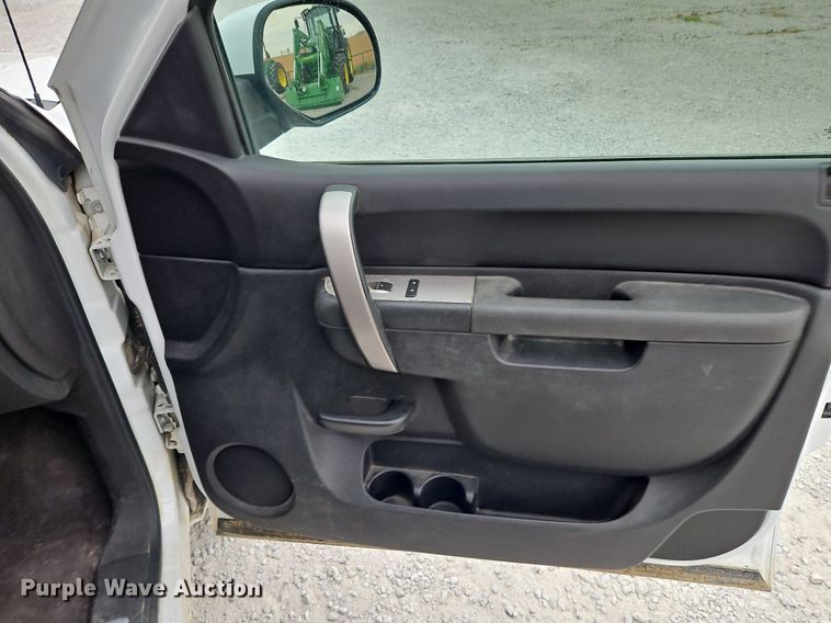 image for item LB9594 2010 Chevrolet Silverado 1500 Z71  pickup truck