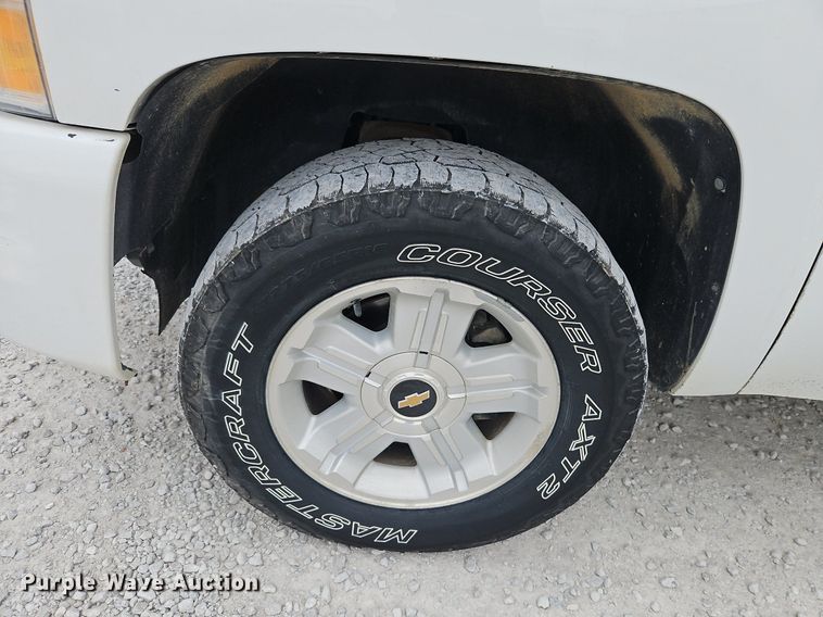 image for item LB9594 2010 Chevrolet Silverado 1500 Z71  pickup truck