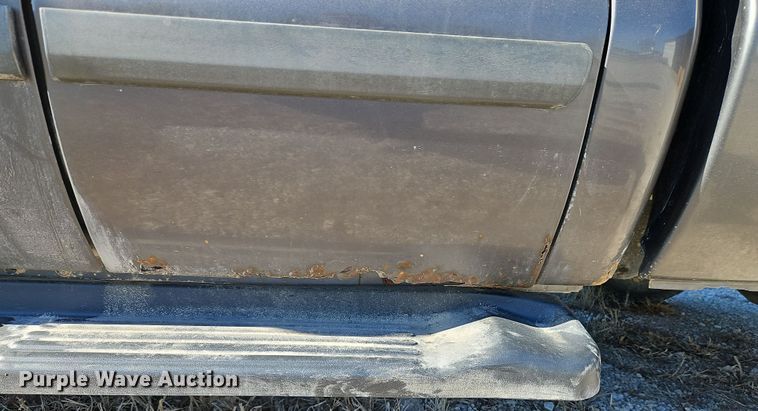 image for item LB9600 2002 Ford F250 Super Duty  SuperCab pickup truck