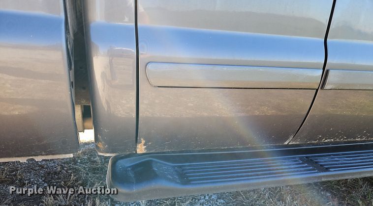 image for item LB9600 2002 Ford F250 Super Duty  SuperCab pickup truck