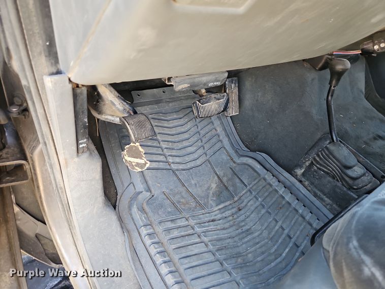 image for item LB9600 2002 Ford F250 Super Duty  SuperCab pickup truck