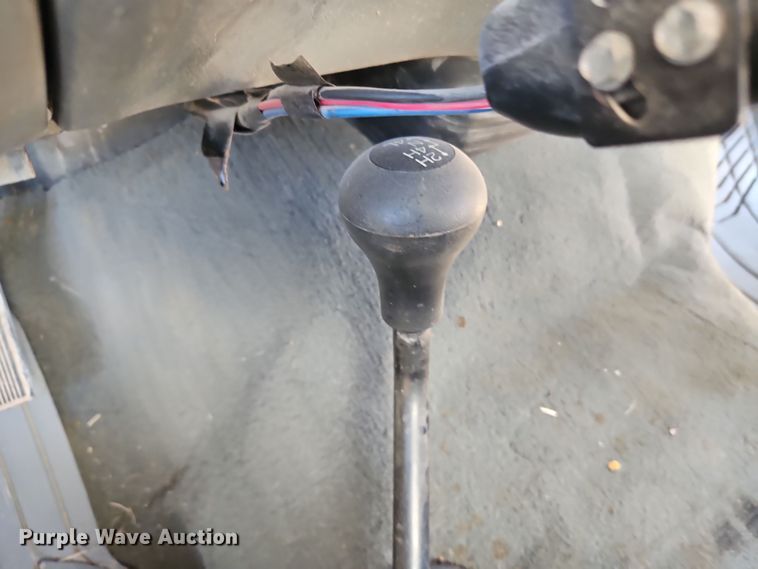 image for item LB9600 2002 Ford F250 Super Duty  SuperCab pickup truck