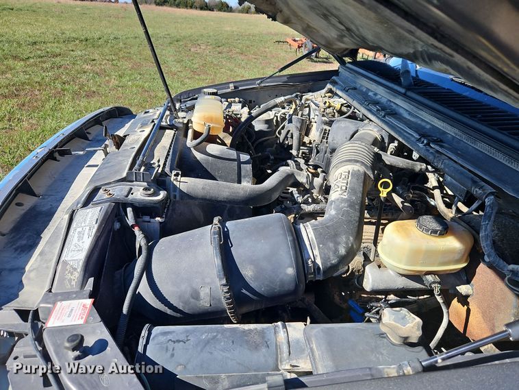 image for item LB9600 2002 Ford F250 Super Duty  SuperCab pickup truck