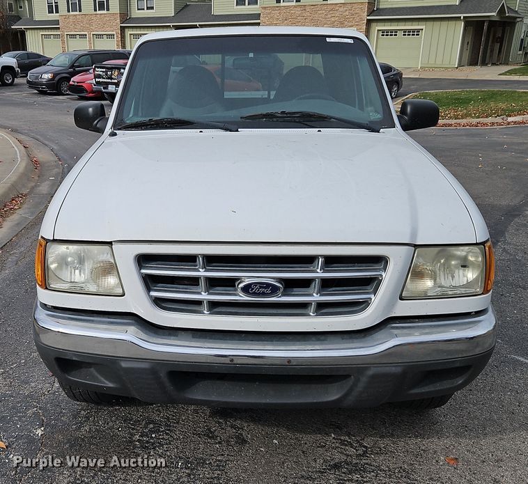image for item LB9612 2001 Ford Ranger  Crew Cab pickup truck