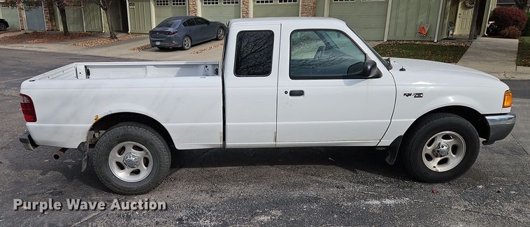 image for item LB9612 2001 Ford Ranger  Crew Cab pickup truck