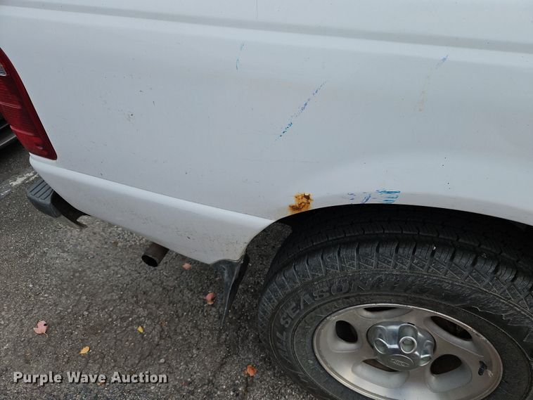 image for item LB9612 2001 Ford Ranger  Crew Cab pickup truck