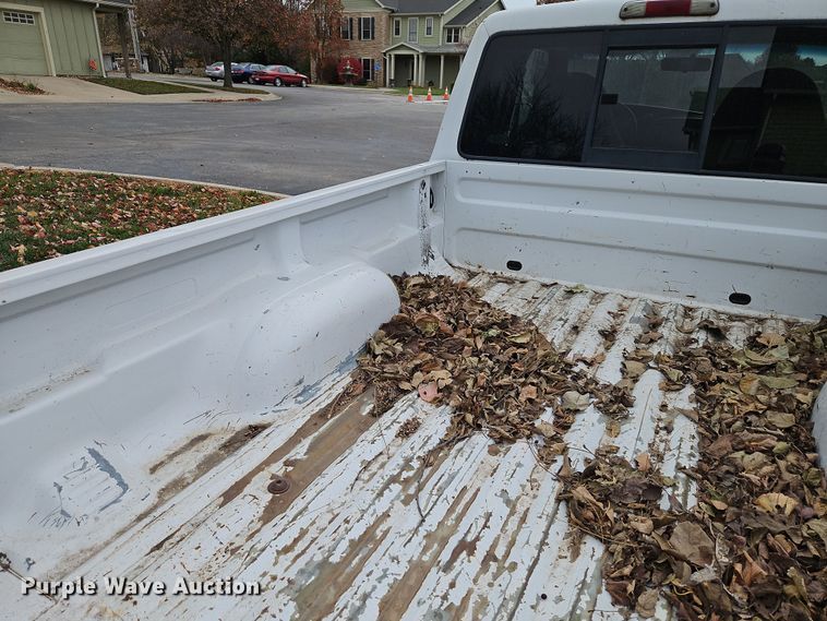 image for item LB9612 2001 Ford Ranger  Crew Cab pickup truck