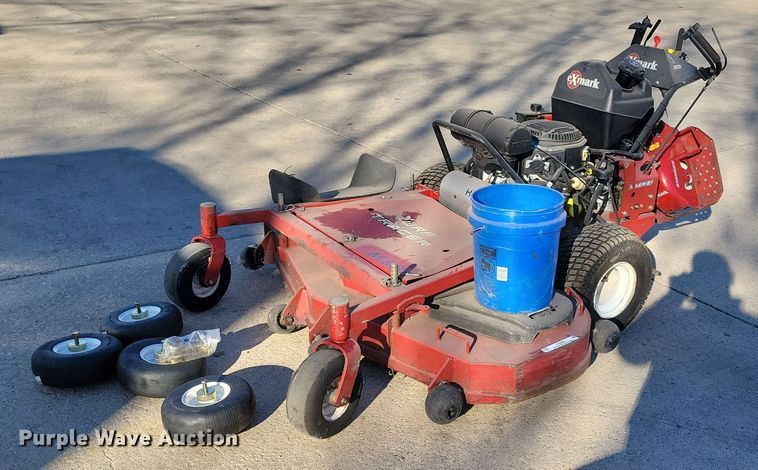 image for item LC9283 2019 Exmark Turf Tracer X-Series  ZTR lawn mower