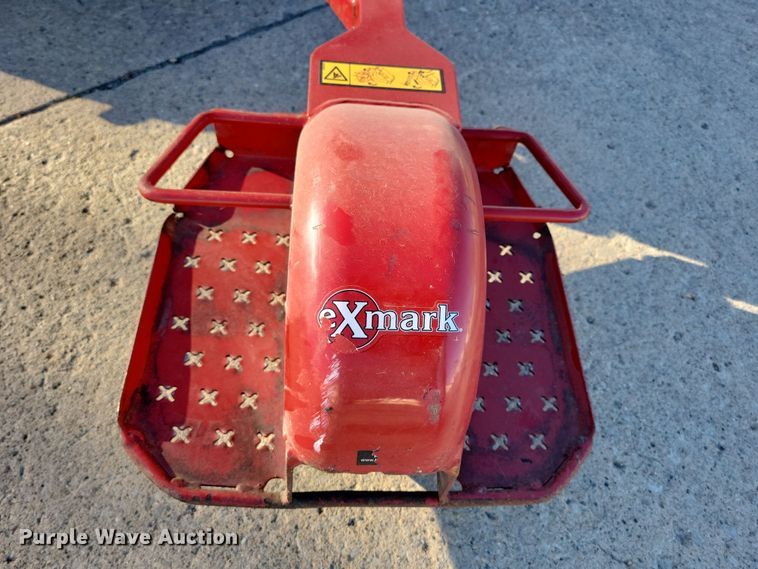 image for item LC9283 2019 Exmark Turf Tracer X-Series  ZTR lawn mower