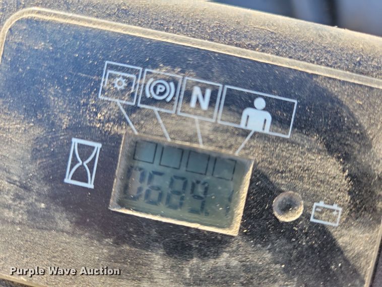 image for item LC9283 2019 Exmark Turf Tracer X-Series  ZTR lawn mower