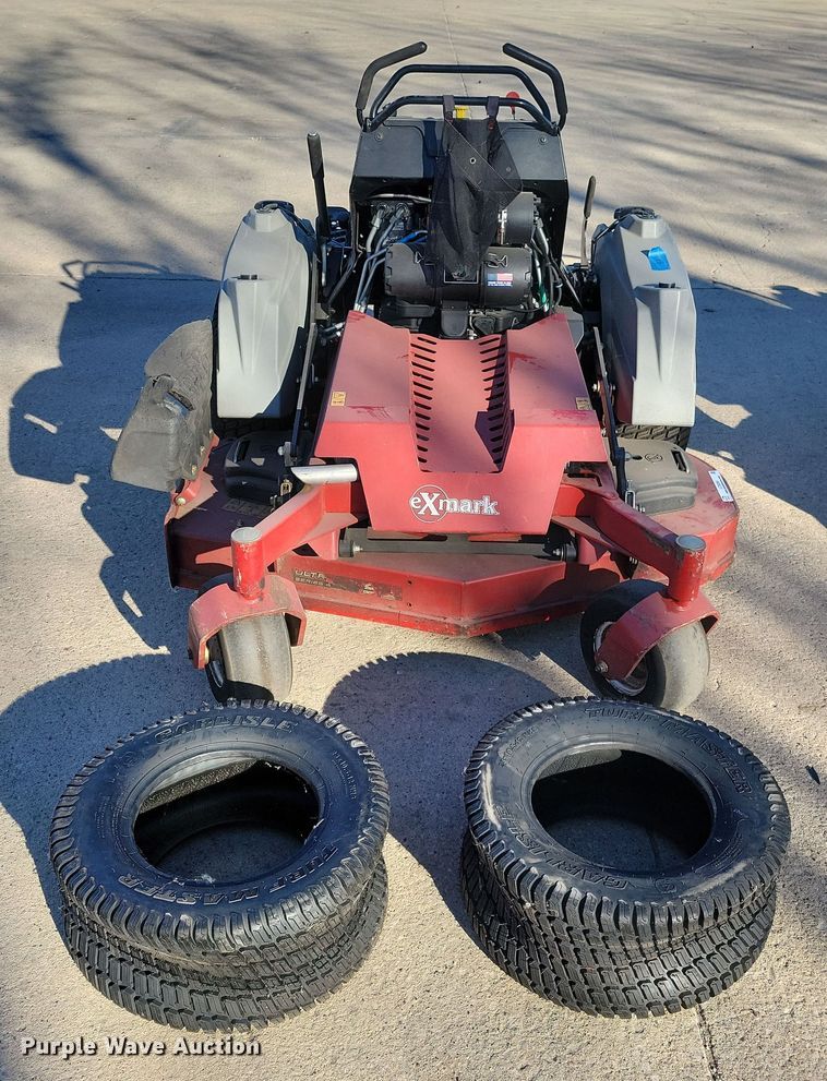 image for item LC9284 2019 Exmark Staris S-Series  ZTR lawn mower