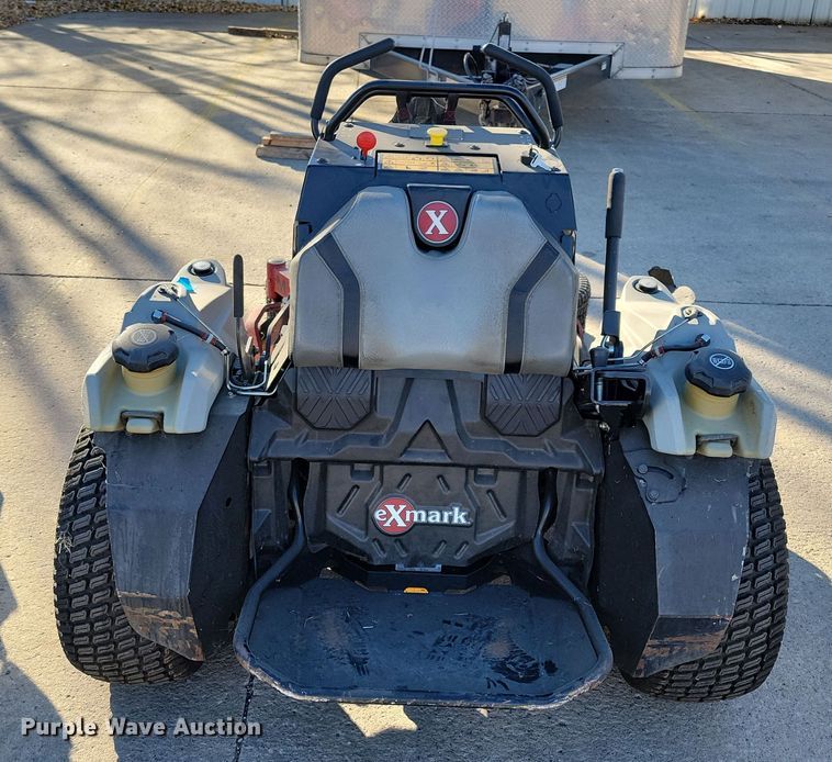image for item LC9284 2019 Exmark Staris S-Series  ZTR lawn mower