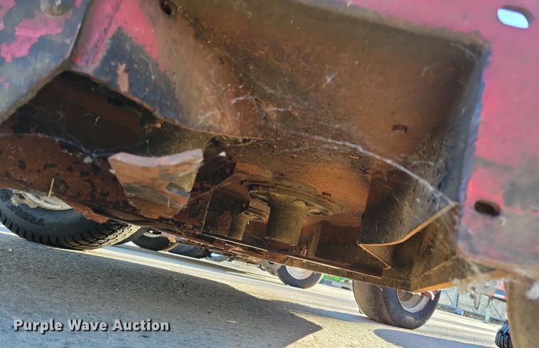 image for item LC9284 2019 Exmark Staris S-Series  ZTR lawn mower