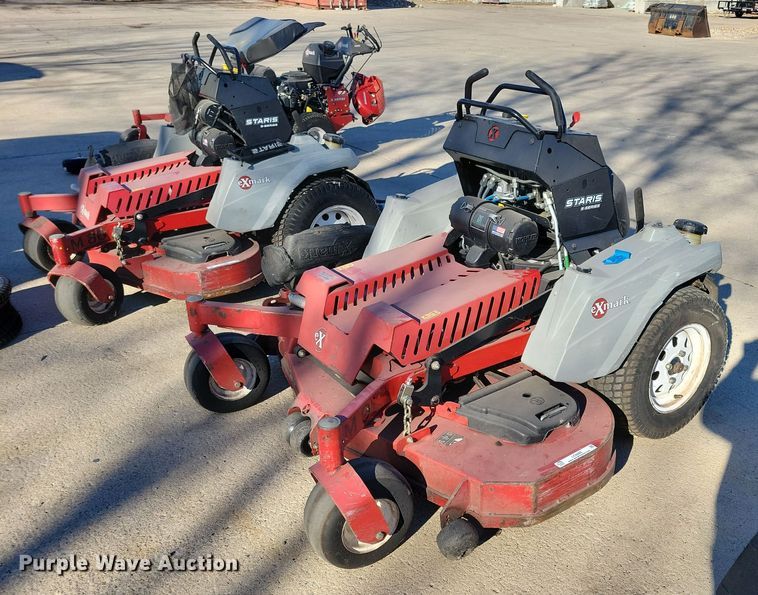 image for item LC9285 2019 Exmark Staris S-Series  ZTR lawn mower