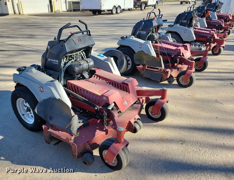 image for item LC9285 2019 Exmark Staris S-Series  ZTR lawn mower