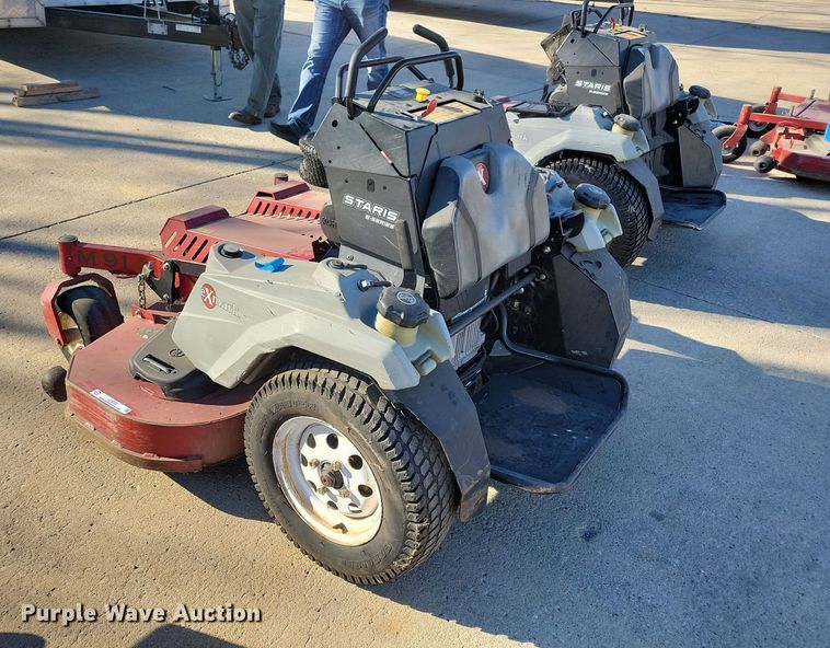 image for item LC9285 2019 Exmark Staris S-Series  ZTR lawn mower