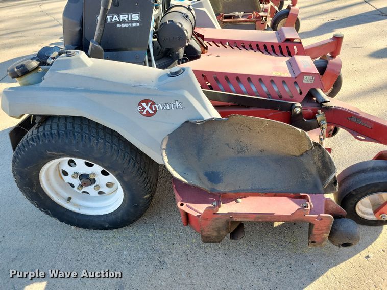 image for item LC9285 2019 Exmark Staris S-Series  ZTR lawn mower