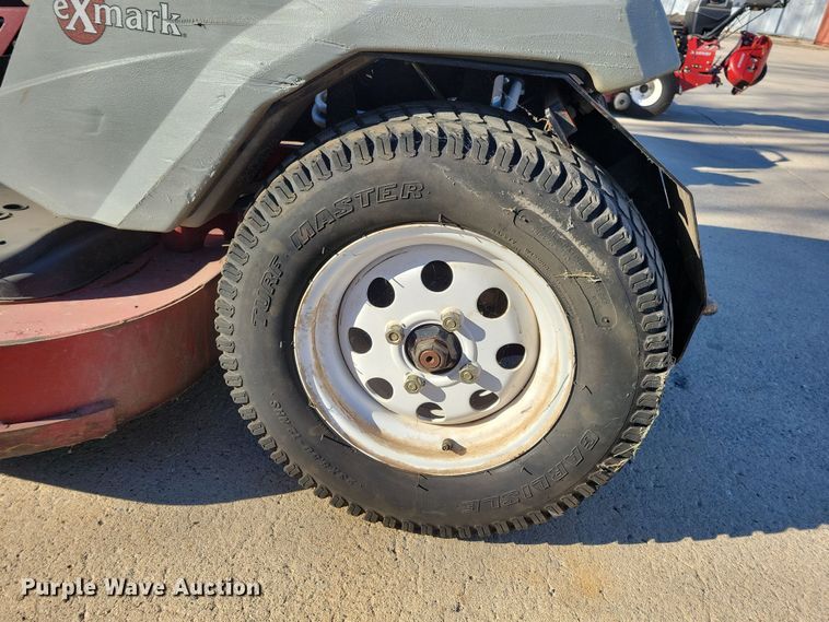 image for item LC9285 2019 Exmark Staris S-Series  ZTR lawn mower