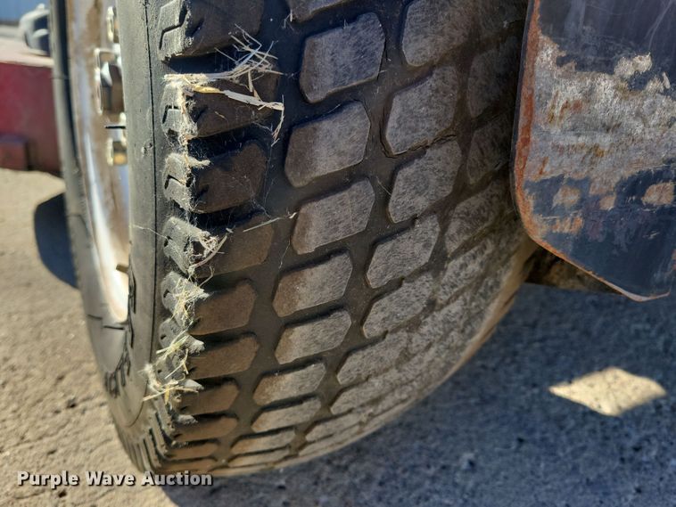 image for item LC9285 2019 Exmark Staris S-Series  ZTR lawn mower