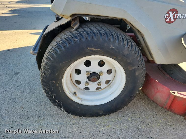 image for item LC9285 2019 Exmark Staris S-Series  ZTR lawn mower