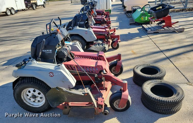 image for item LC9286 2019 Exmark Staris S-Series  ZTR lawn mower