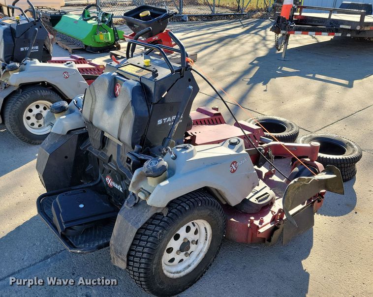 image for item LC9286 2019 Exmark Staris S-Series  ZTR lawn mower