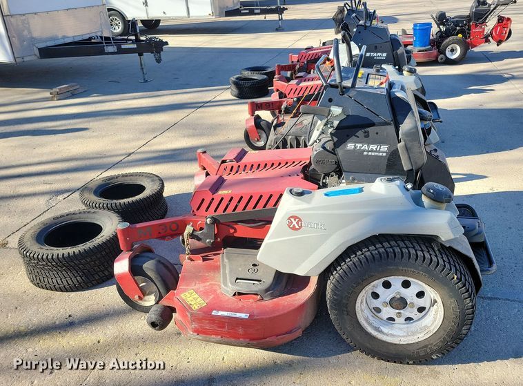 image for item LC9286 2019 Exmark Staris S-Series  ZTR lawn mower
