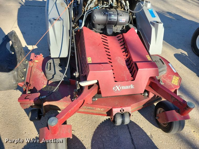 image for item LC9286 2019 Exmark Staris S-Series  ZTR lawn mower