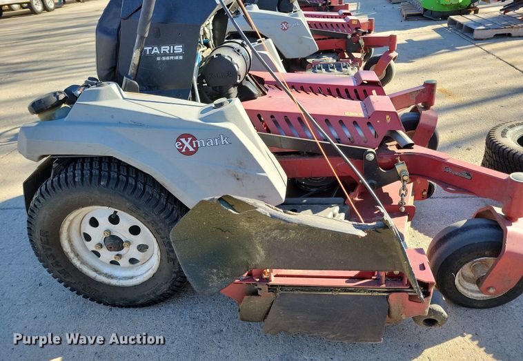 image for item LC9286 2019 Exmark Staris S-Series  ZTR lawn mower