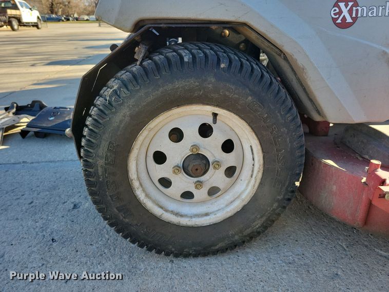 image for item LC9286 2019 Exmark Staris S-Series  ZTR lawn mower