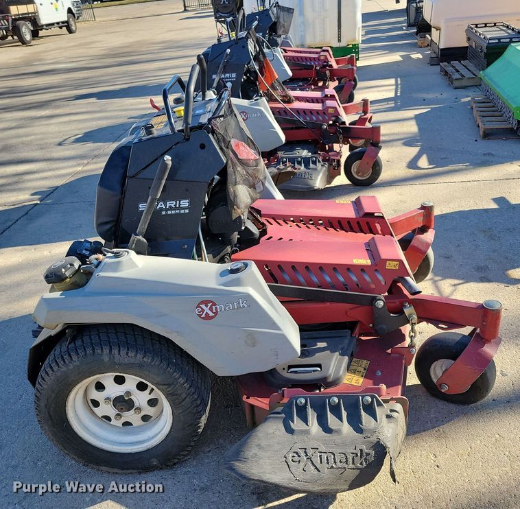 image for item LC9287 2019 Exmark Staris S-Series  ZTR lawn mower