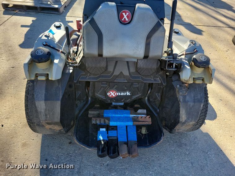 image for item LC9287 2019 Exmark Staris S-Series  ZTR lawn mower