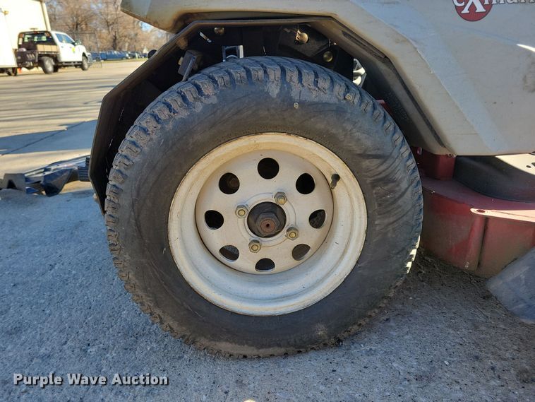 image for item LC9287 2019 Exmark Staris S-Series  ZTR lawn mower