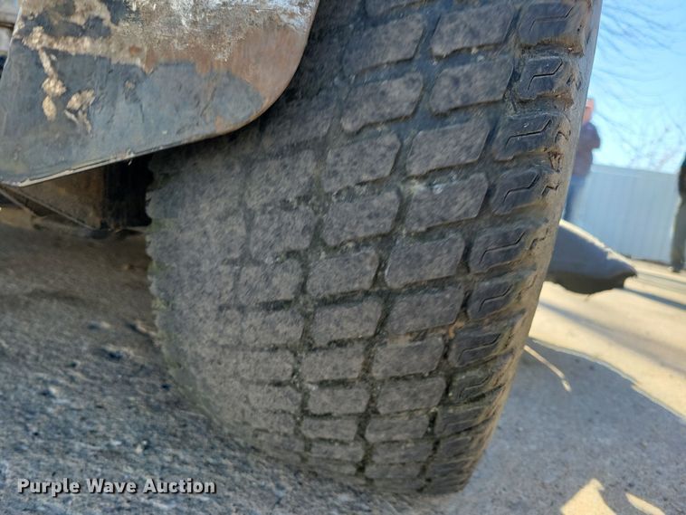 image for item LC9287 2019 Exmark Staris S-Series  ZTR lawn mower