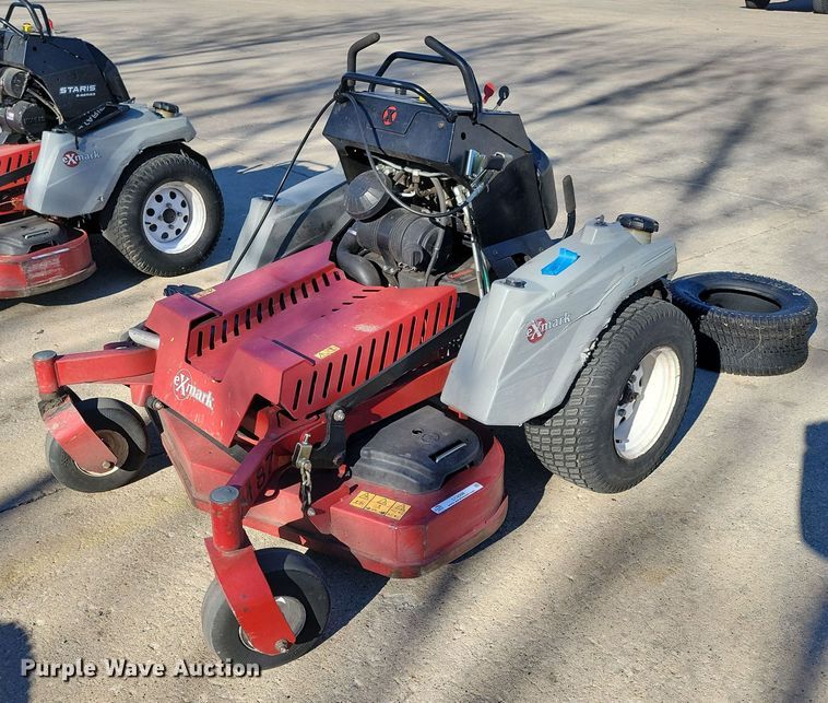 image for item LC9288 2019 Exmark Staris S-Series  ZTR lawn mower