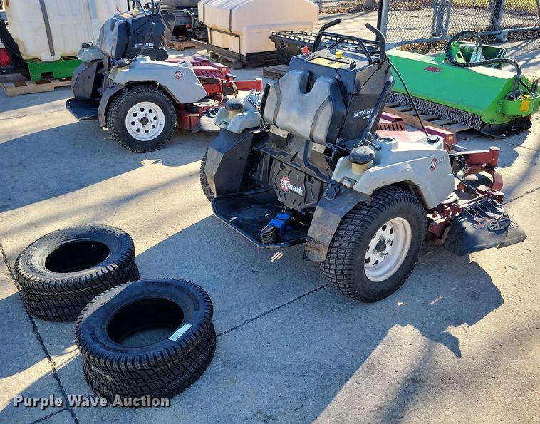 image for item LC9288 2019 Exmark Staris S-Series  ZTR lawn mower