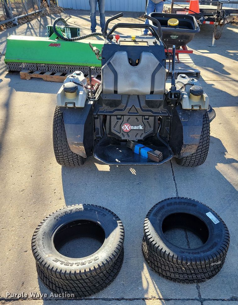 image for item LC9288 2019 Exmark Staris S-Series  ZTR lawn mower