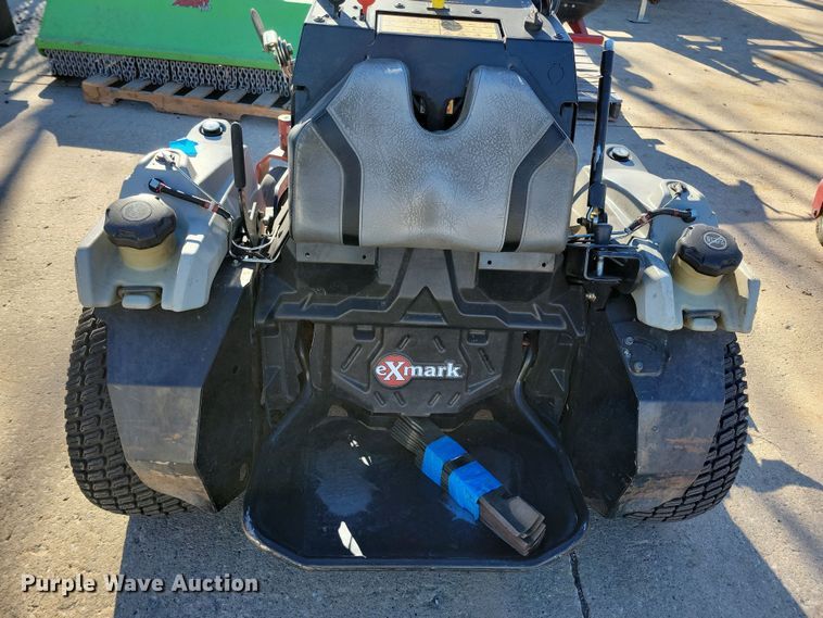 image for item LC9288 2019 Exmark Staris S-Series  ZTR lawn mower