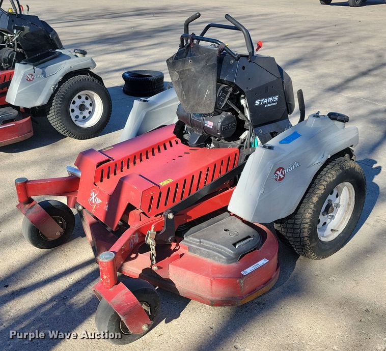 image for item LC9289 2019 Exmark Staris S-Series  ZTR lawn mower
