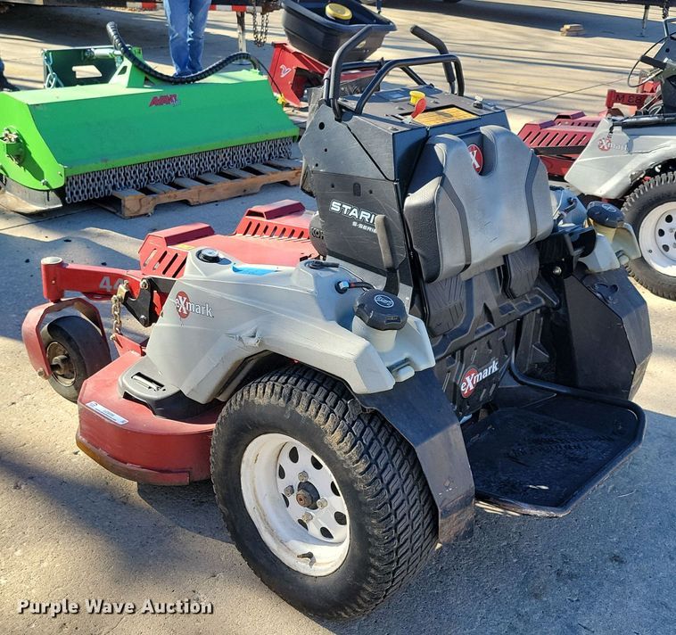 image for item LC9289 2019 Exmark Staris S-Series  ZTR lawn mower