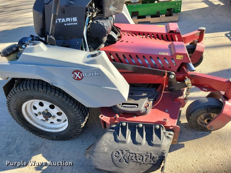 image for item LC9289 2019 Exmark Staris S-Series  ZTR lawn mower