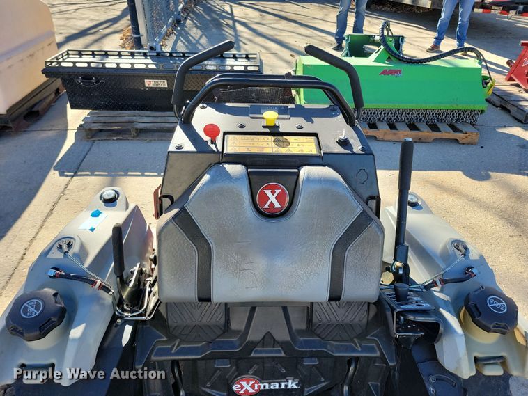 image for item LC9289 2019 Exmark Staris S-Series  ZTR lawn mower