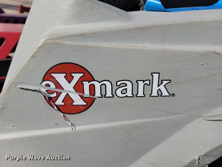 image for item LC9289 2019 Exmark Staris S-Series  ZTR lawn mower