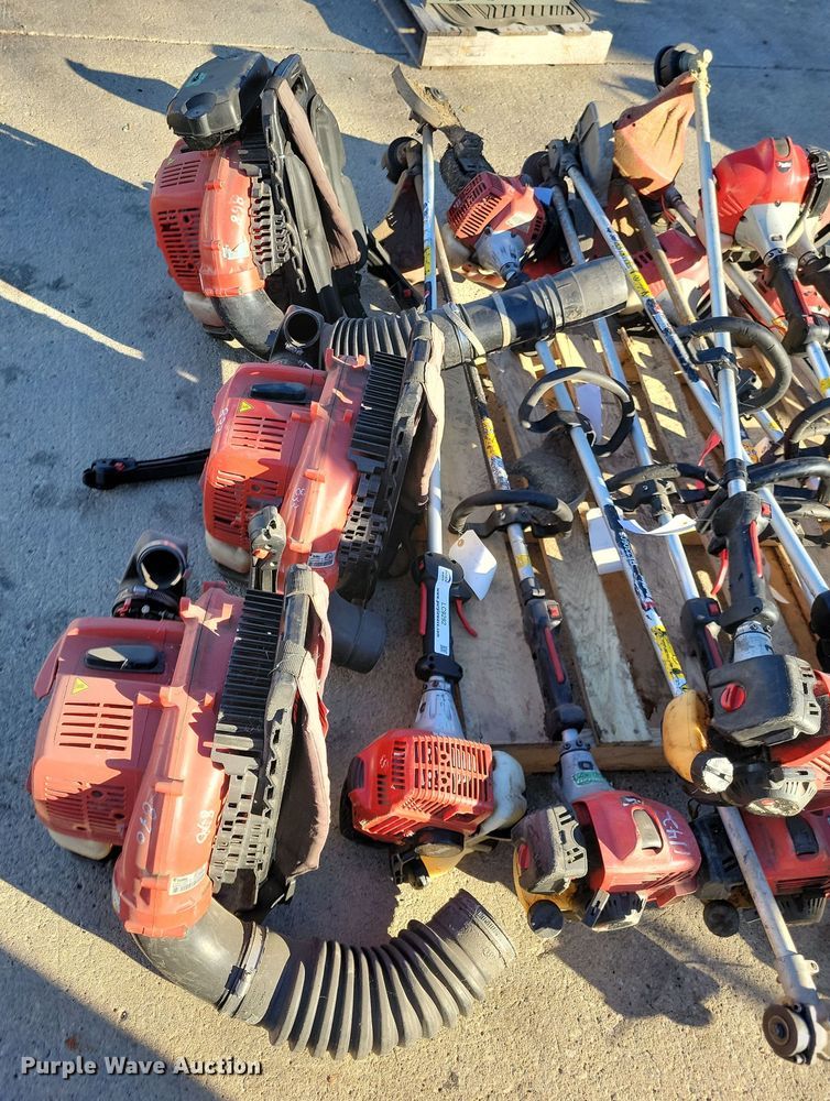 image for item LC9292 Lawn equipment